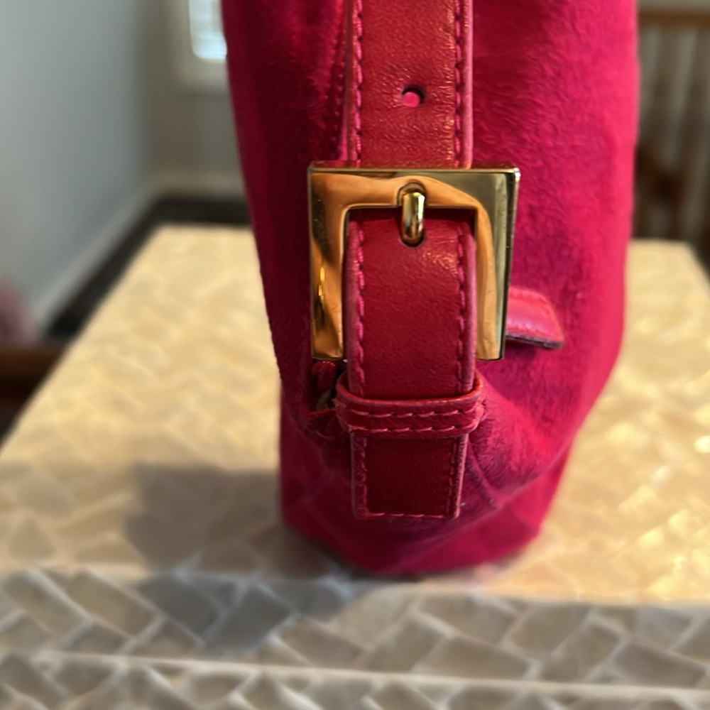 💸FLASH SALE💸FENDI Vintage Mini Suede Baguette in Pink - Picture 8 of 13